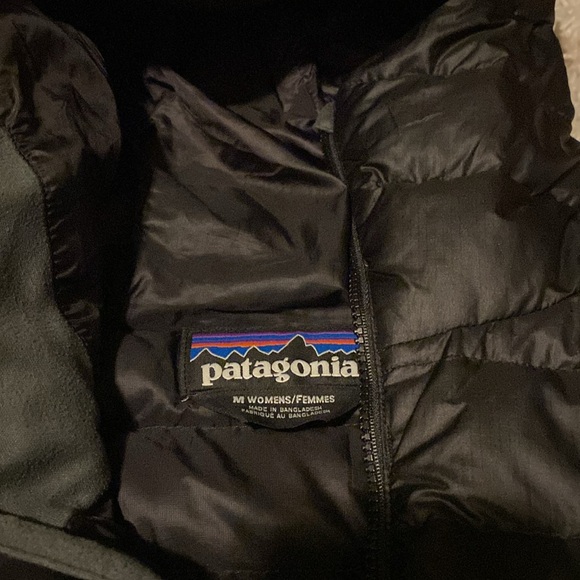 Patagonia women’s black medium puffer - Picture 2 of 2